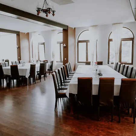 Pensiunea Poiana Guest house 3*