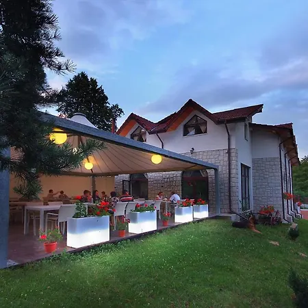Guest house Pensiunea Poiana 3*